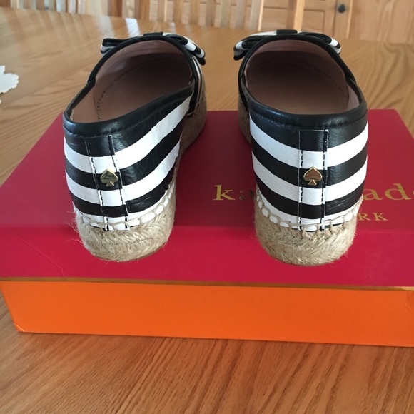 𝅺🌺 HOST PICK 🌺 Authentic Kate Spade leather espadrilles - Picture 7 of 8